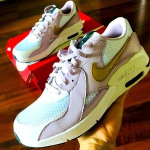 Nike Air Max Excee Sneakers Lavendar